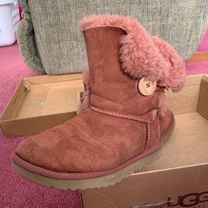 Red Bailey button uggs